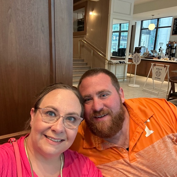 Hi, I’m Lori. Join me for live sales and fun shows with great prices! - Picture 2 of 16